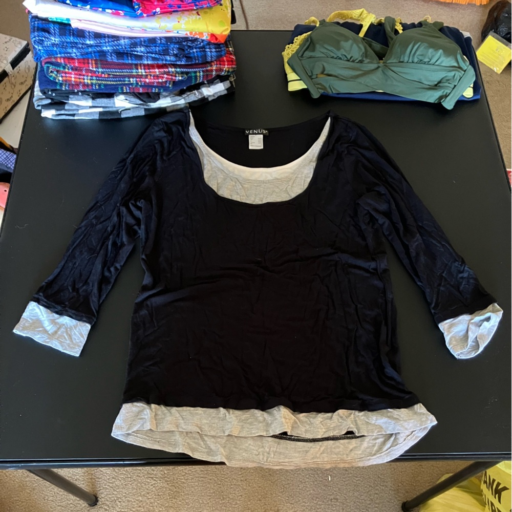 VENUS Black Long Sleeve Top